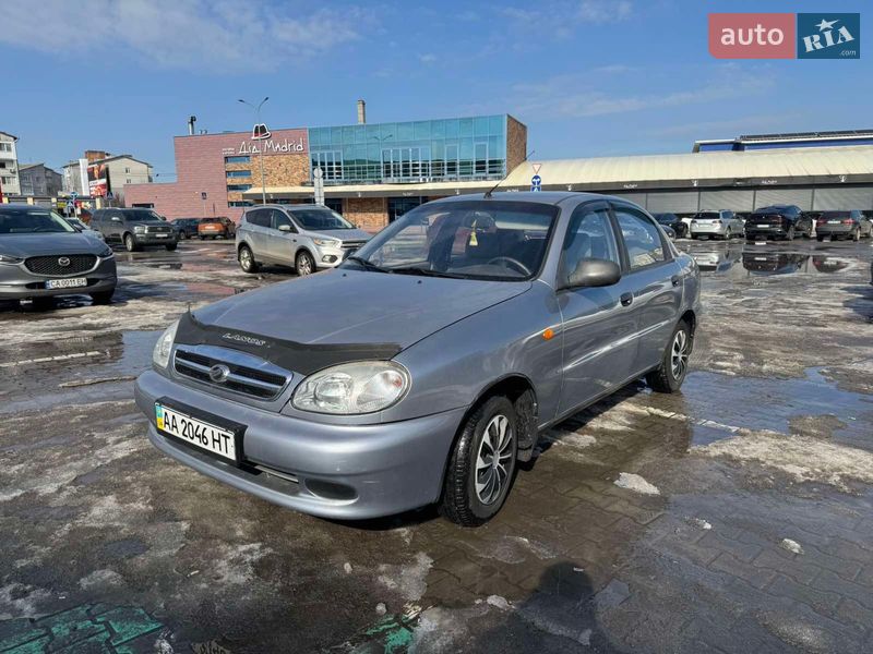 Седан ЗАЗ Lanos 2010 в Киеве