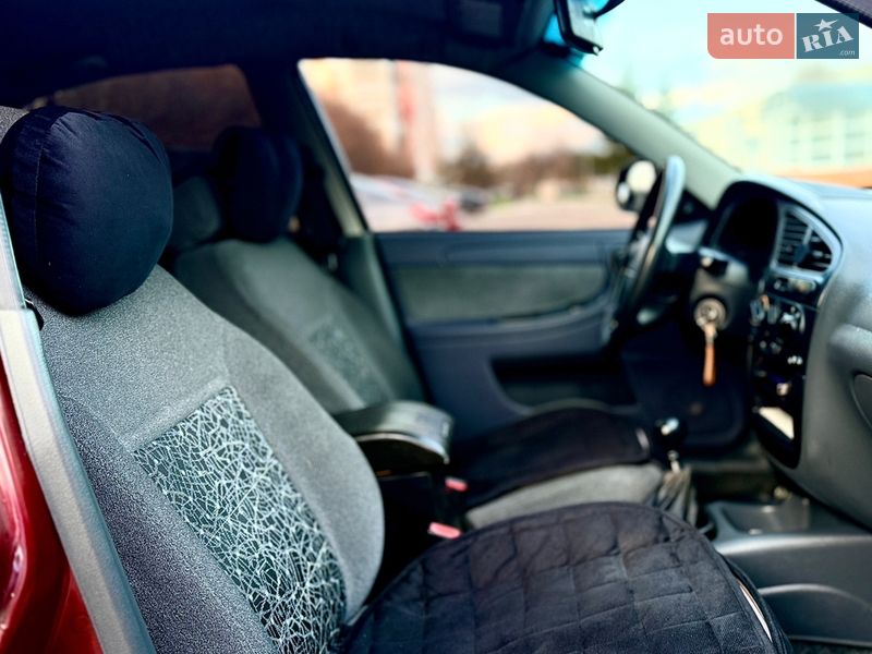 Седан ЗАЗ Lanos 2009 в Ромнах