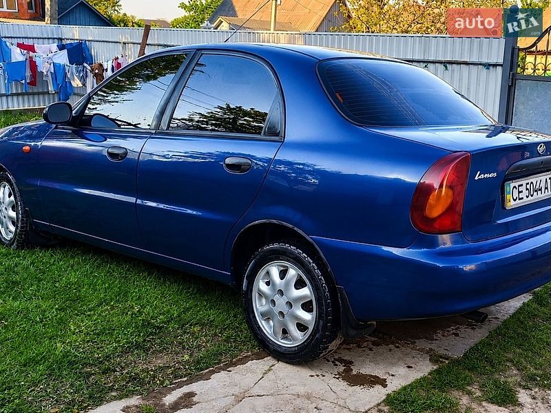 Седан ЗАЗ Lanos 2010 в Черновцах