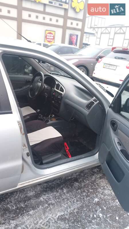 Седан ЗАЗ Sens 2011 в Киеве