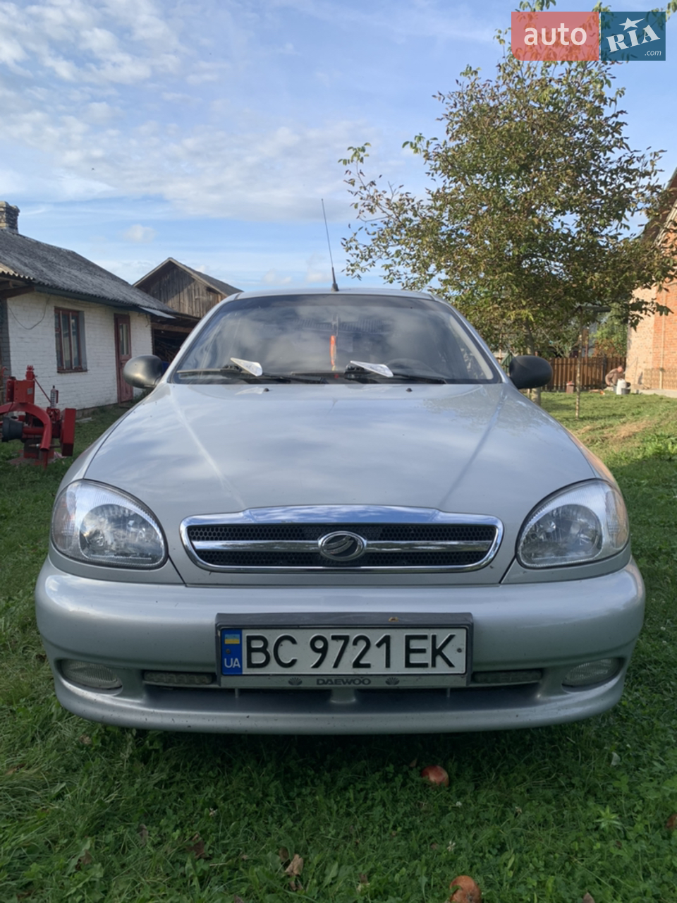 Авто у рідній фарбі, без ДТП
Комплект зимової резини 