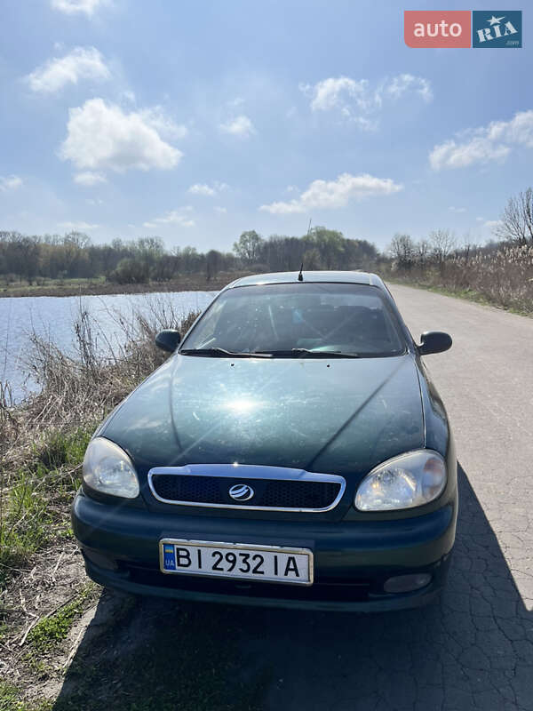 Седан ЗАЗ Sens 2013 в Павлиші