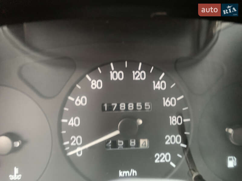 Седан ЗАЗ Sens 2011 в Славуті