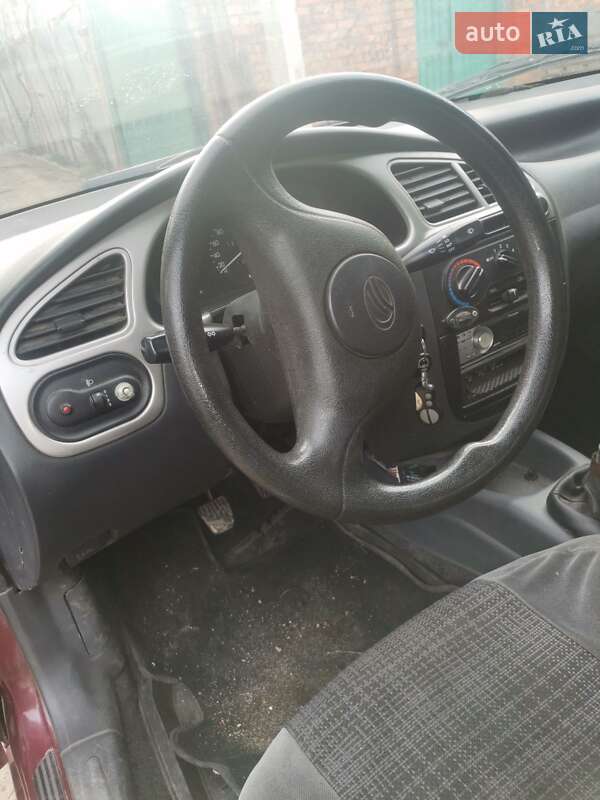 Седан ЗАЗ Sens 2011 в Николаеве