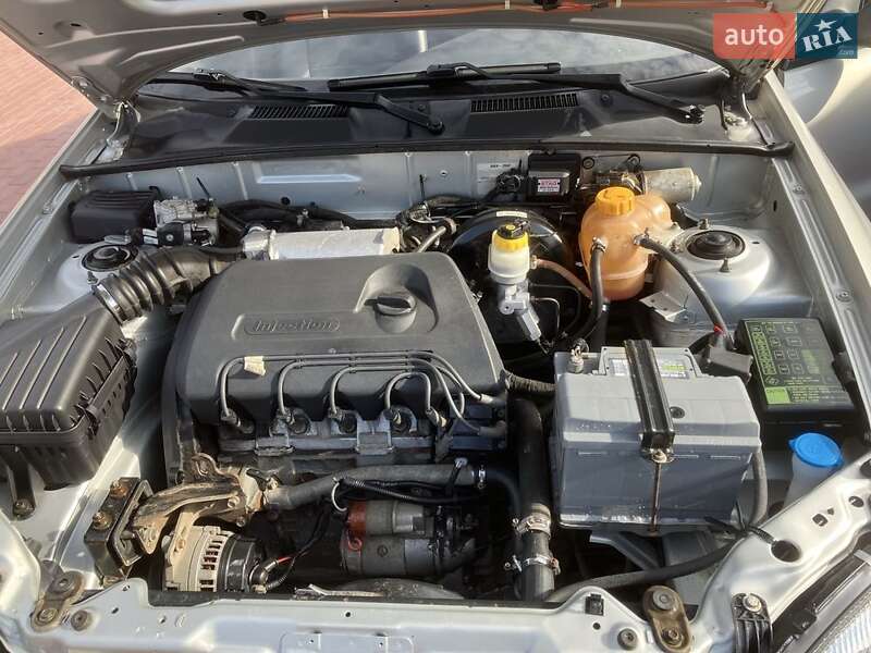 Седан ЗАЗ Sens 2010 в Сарнах