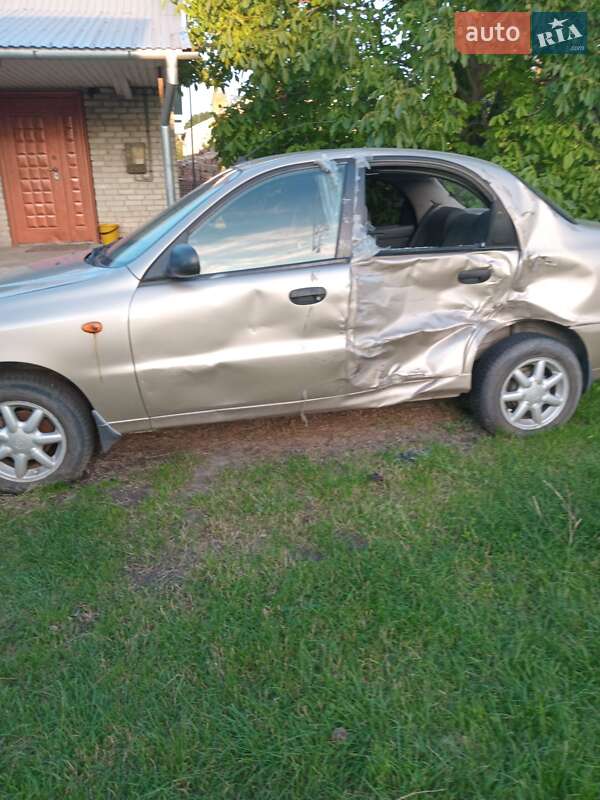 Седан ЗАЗ Sens 2011 в Радехове