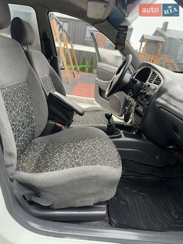 Седан ЗАЗ Sens 2011 в Тернополі фото 4 Седан ЗАЗ Sens 2011 в Тернополі