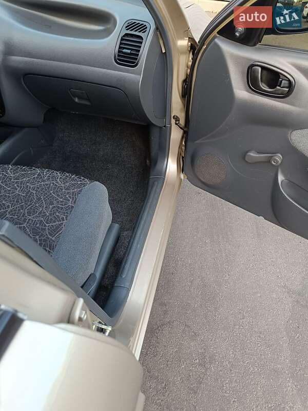 Седан ЗАЗ Sens 2007 в Нежине