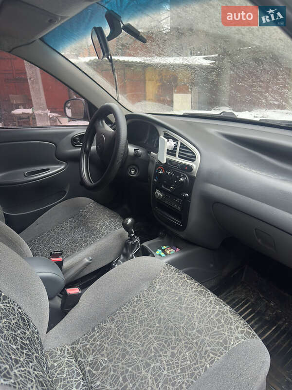 Седан ЗАЗ Sens 2009 в Умані