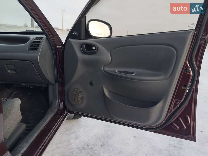 Седан ЗАЗ Sens 2011 в Печенегах