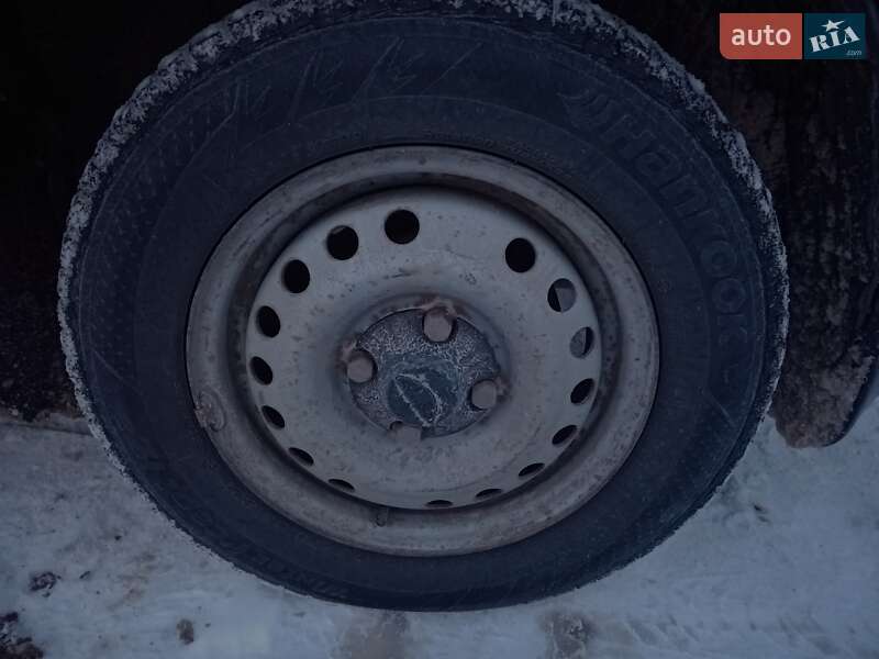 Седан ЗАЗ Sens 2013 в Тростянце