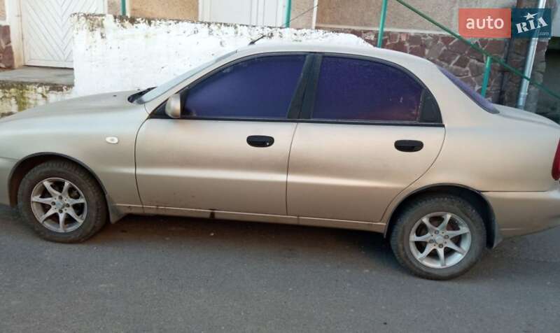 Седан ЗАЗ Sens 2012 в Киеве