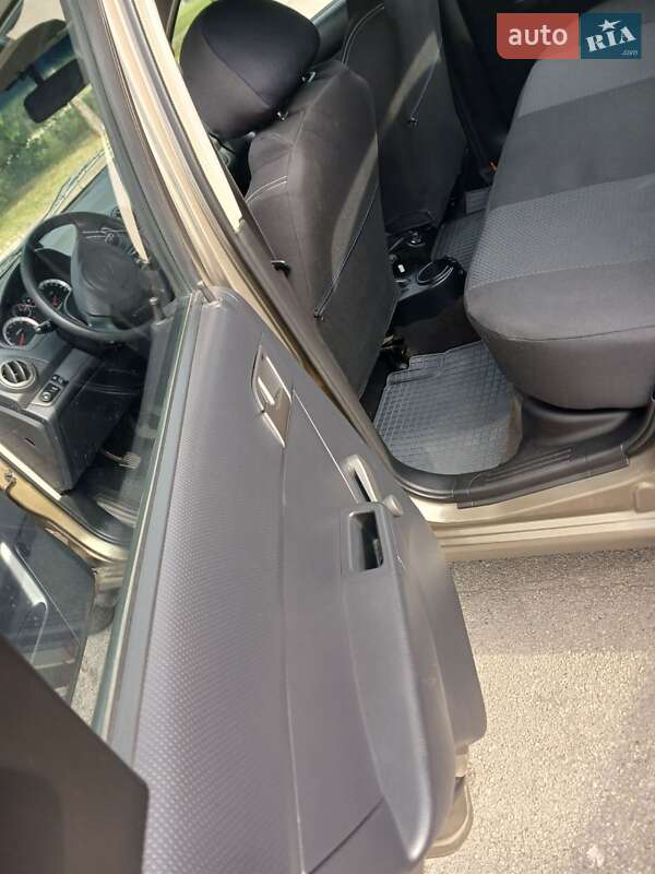 Седан ЗАЗ Vida 2013 в Умані