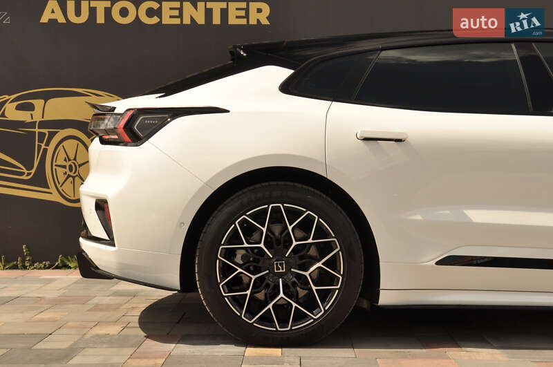 Внедорожник / Кроссовер Zeekr 001 2024 в Киеве