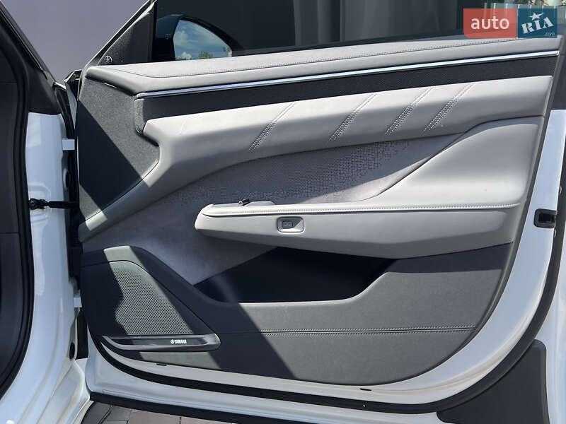 Внедорожник / Кроссовер Zeekr 001 2024 в Киеве