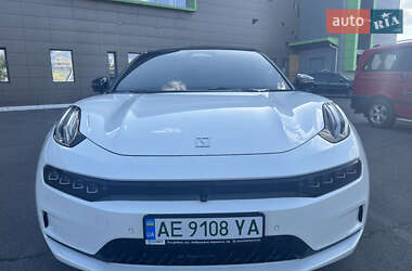 Внедорожник / Кроссовер Zeekr 001 2023 в 