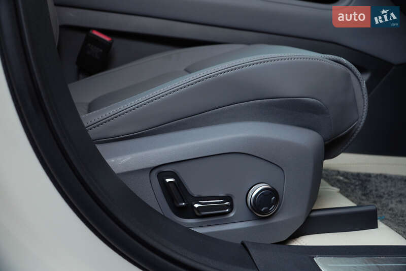 Внедорожник / Кроссовер Zeekr 001 2025 в Одессе