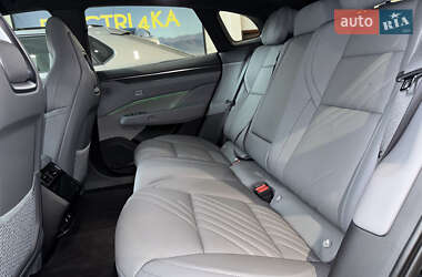Внедорожник / Кроссовер Zeekr 001 2025 в 
