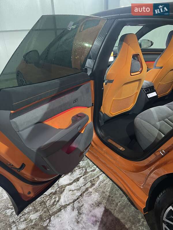 Позашляховик / Кросовер Zeekr 001 2024 в Кролевці