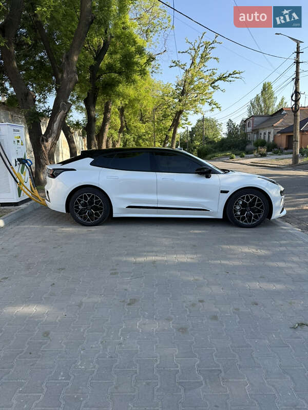 Внедорожник / Кроссовер Zeekr 001 2024 в Николаеве
