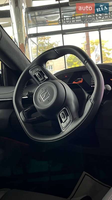 Позашляховик / Кросовер Zeekr 001 2024 в Дніпрі