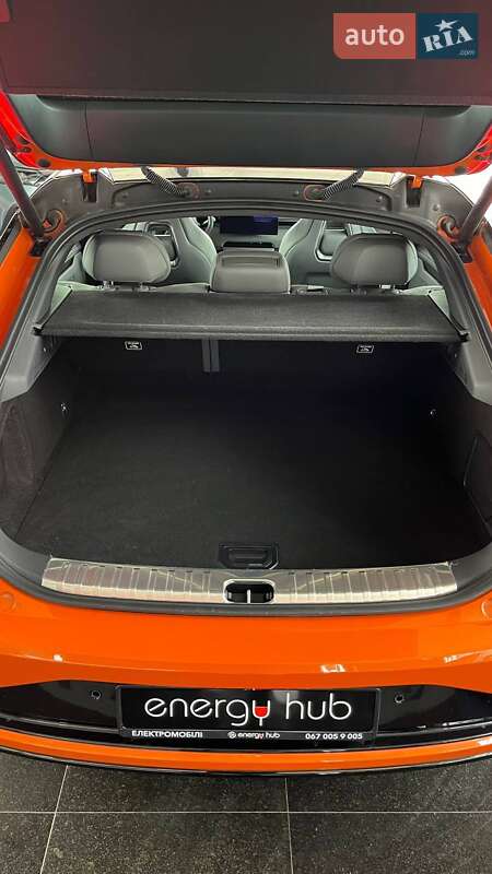 Позашляховик / Кросовер Zeekr 001 2024 в Дніпрі