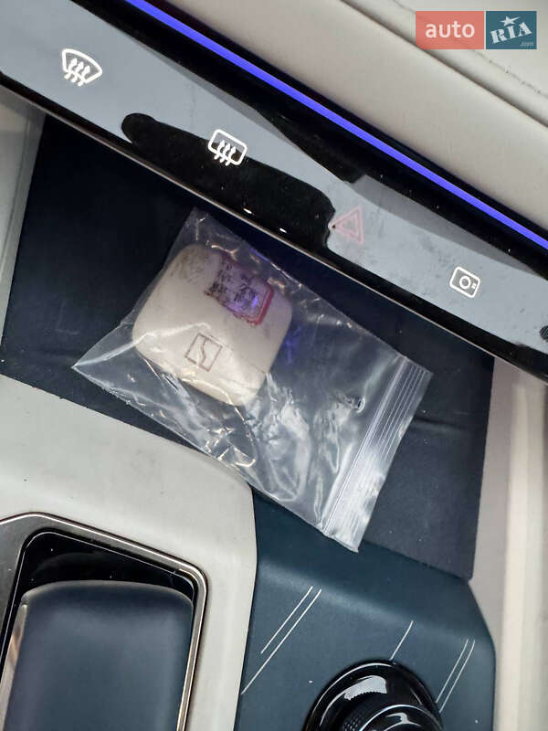 Позашляховик / Кросовер Zeekr 001 2024 в Львові