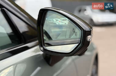 Позашляховик / Кросовер Zeekr 001 2024 в  фото 14 Позашляховик / Кросовер Zeekr 001 2024 в