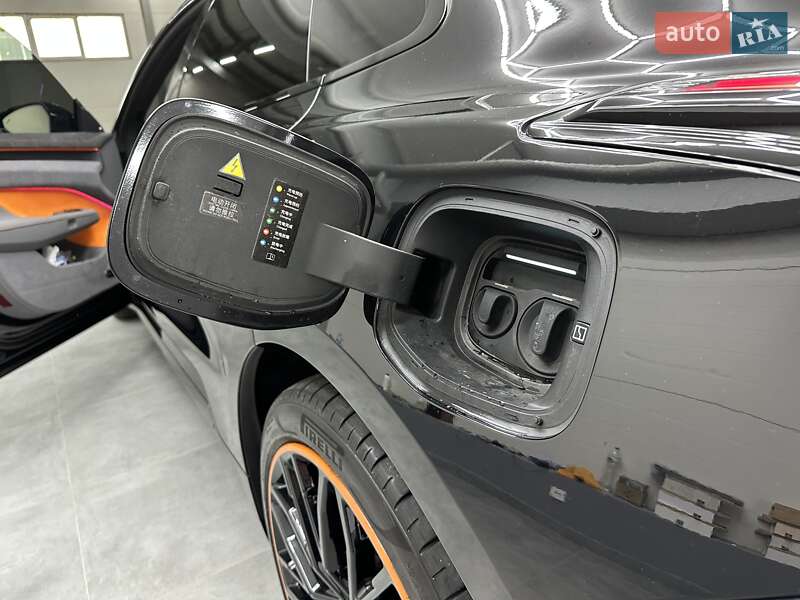 Позашляховик / Кросовер Zeekr 001 2024 в Дніпрі