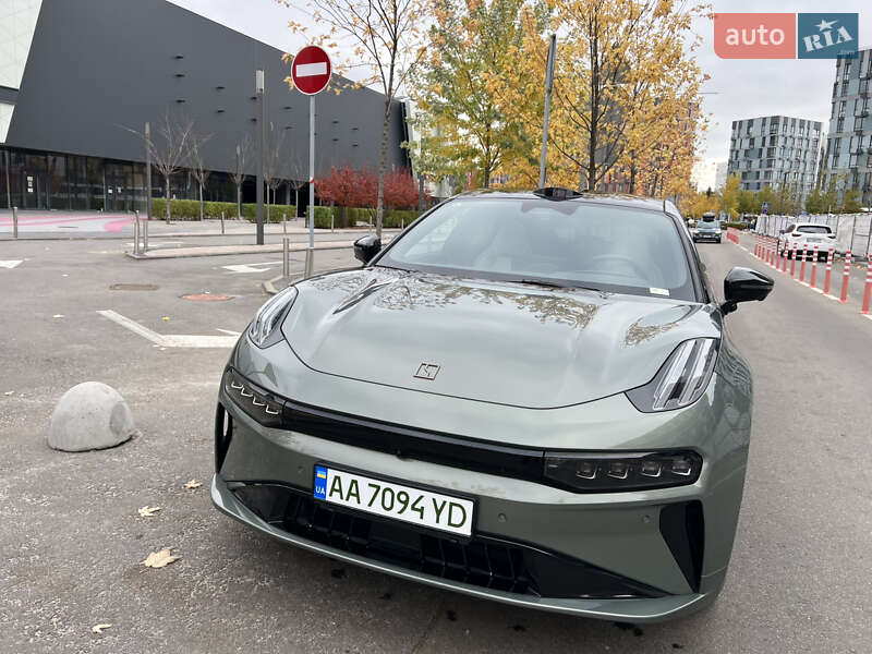 Позашляховик / Кросовер Zeekr 001 2024 в Києві