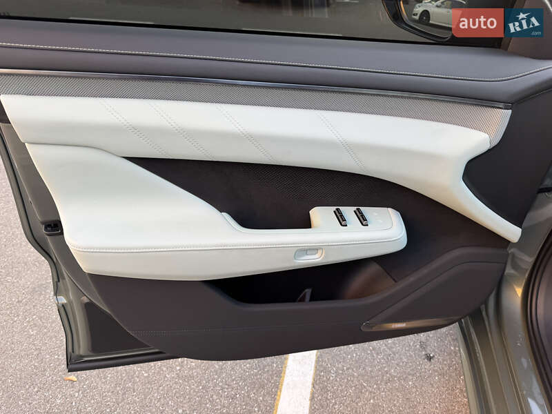 Внедорожник / Кроссовер Zeekr 001 2024 в Киеве