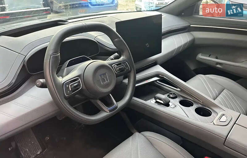 Внедорожник / Кроссовер Zeekr 001 2025 в Киеве