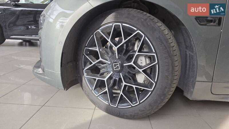 Позашляховик / Кросовер Zeekr 001 2024 в Дніпрі фото 9 Позашляховик / Кросовер Zeekr 001 2024 в Дніпрі