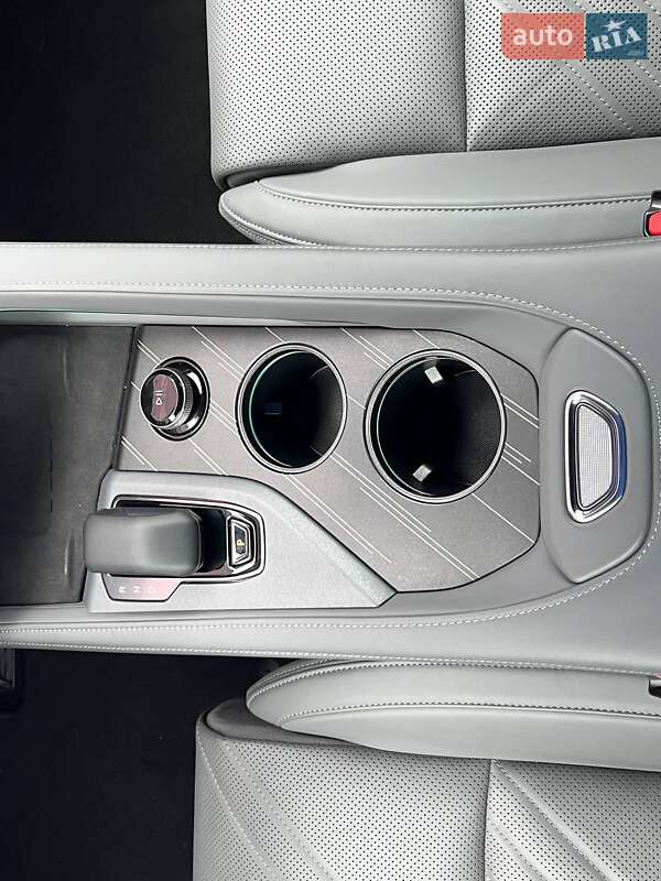 Внедорожник / Кроссовер Zeekr 001 2024 в Львове