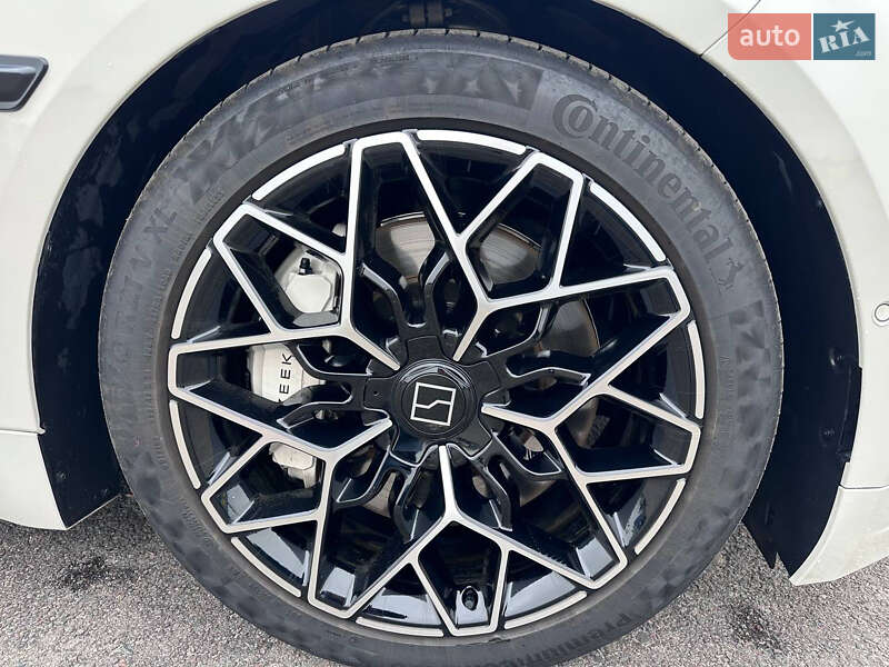 Позашляховик / Кросовер Zeekr 001 2024 в Львові