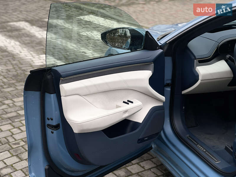 Внедорожник / Кроссовер Zeekr 001 2025 в Ивано-Франковске