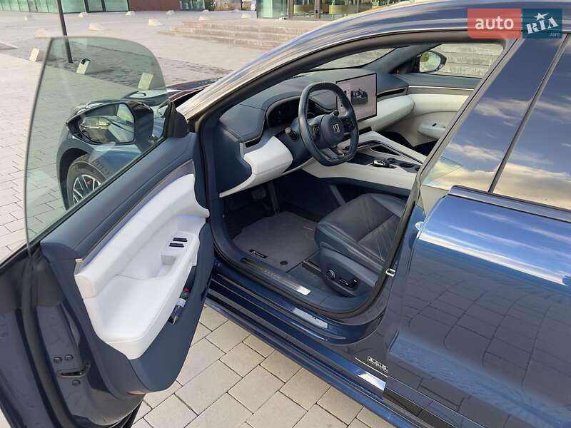 Позашляховик / Кросовер Zeekr 001 2024 в Хмельницькому фото 8 Позашляховик / Кросовер Zeekr 001 2024 в Хмельницькому