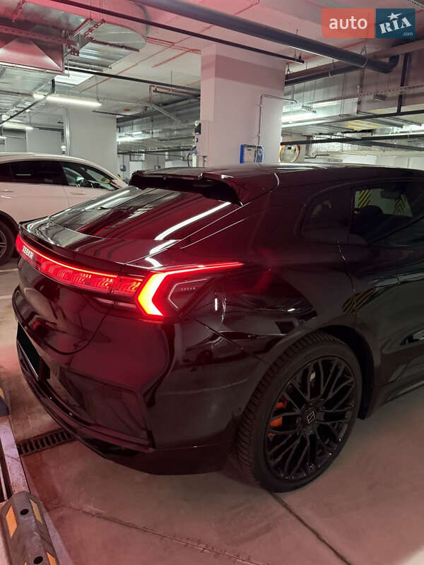 Позашляховик / Кросовер Zeekr 001 2024 в Києві