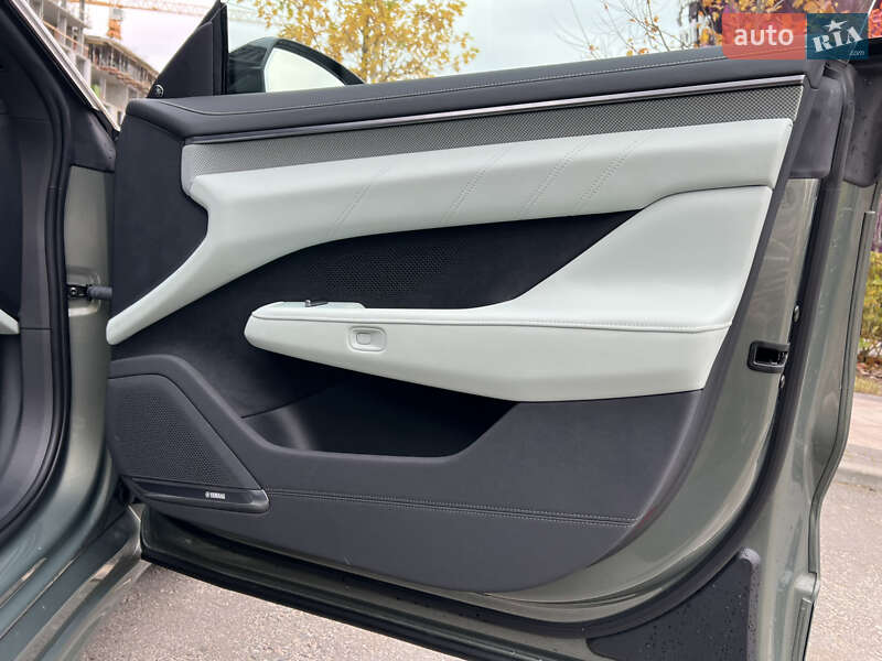 Внедорожник / Кроссовер Zeekr 001 2024 в Киеве