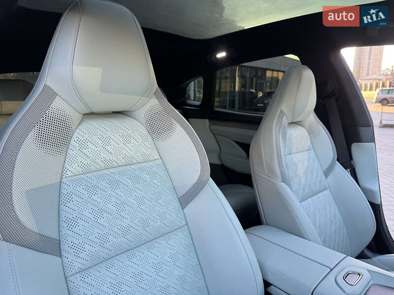 Позашляховик / Кросовер Zeekr 001 2024 в Києві