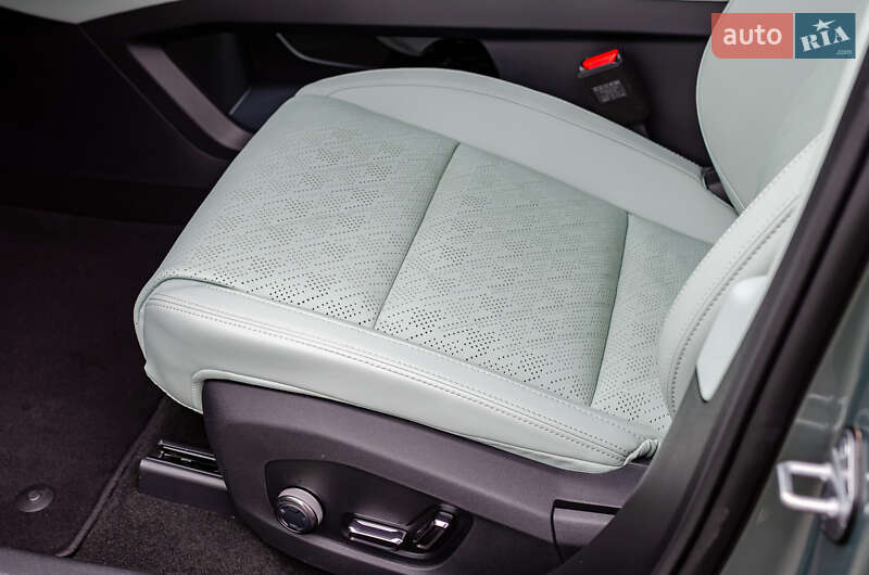 Внедорожник / Кроссовер Zeekr 001 2024 в Киеве