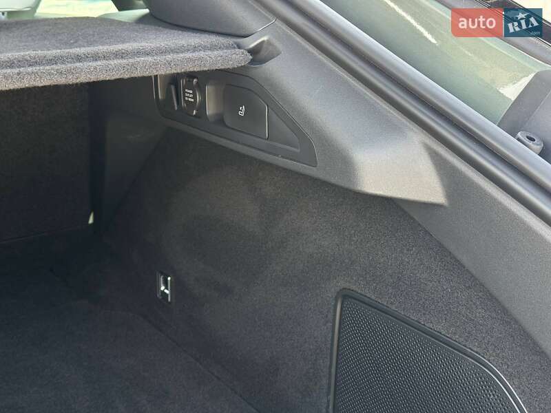 Внедорожник / Кроссовер Zeekr 001 2024 в Каменец-Подольском