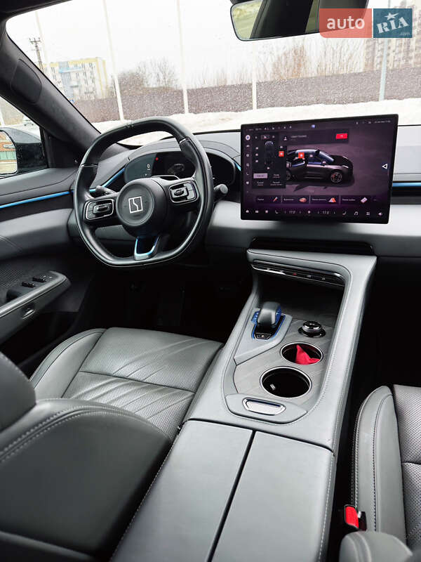 Внедорожник / Кроссовер Zeekr 001 2024 в Киеве