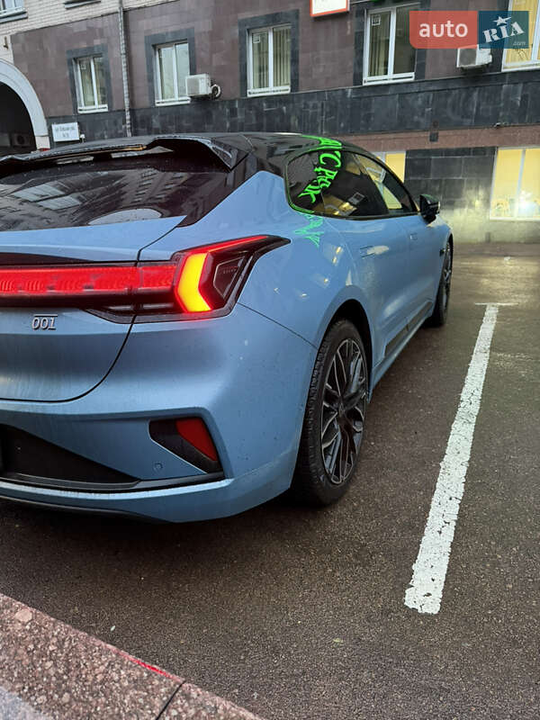 Внедорожник / Кроссовер Zeekr 001 2025 в Киеве