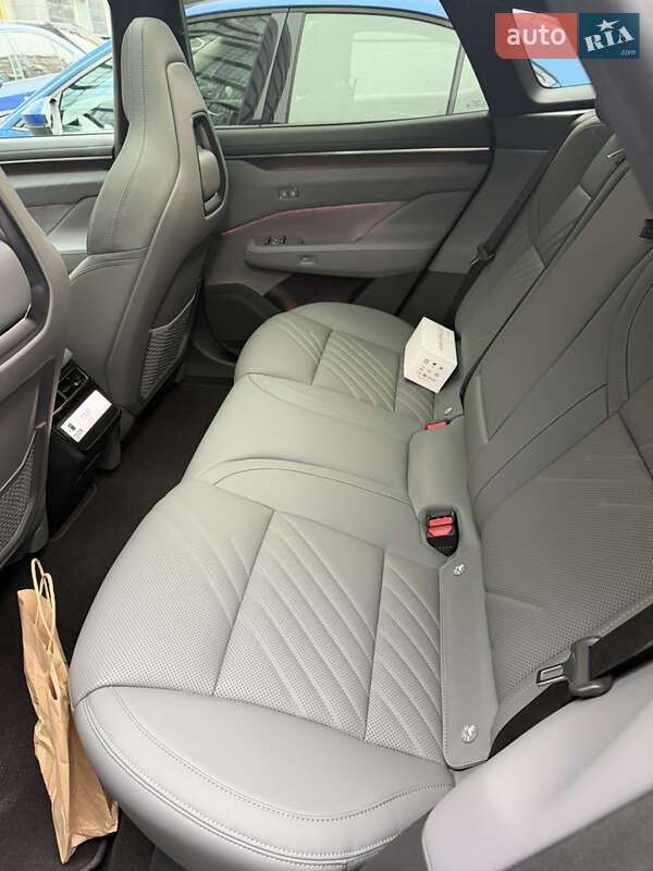 Внедорожник / Кроссовер Zeekr 001 2025 в Киеве