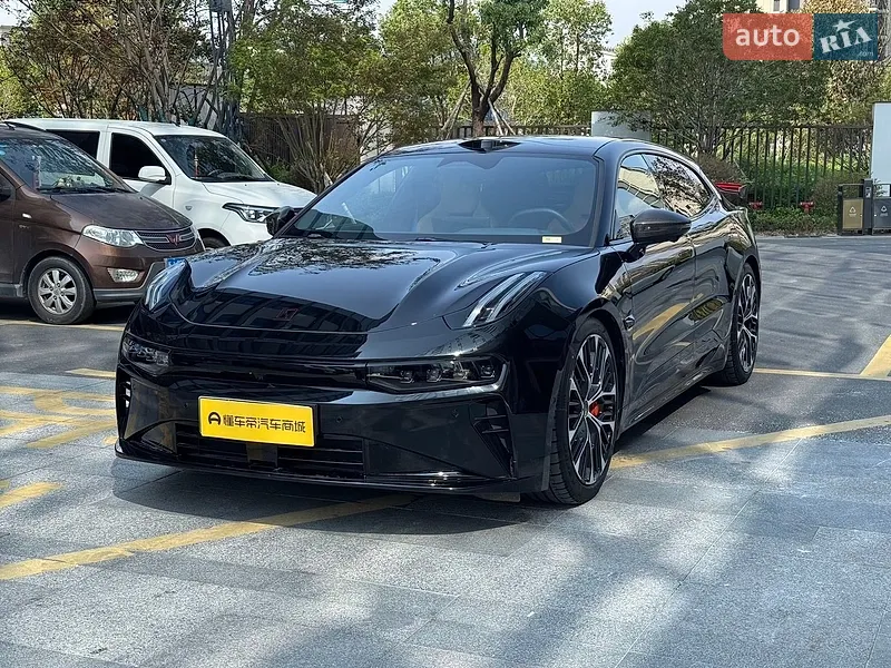 Zeekr 001