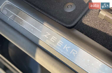 Седан Zeekr 007 2024 в 