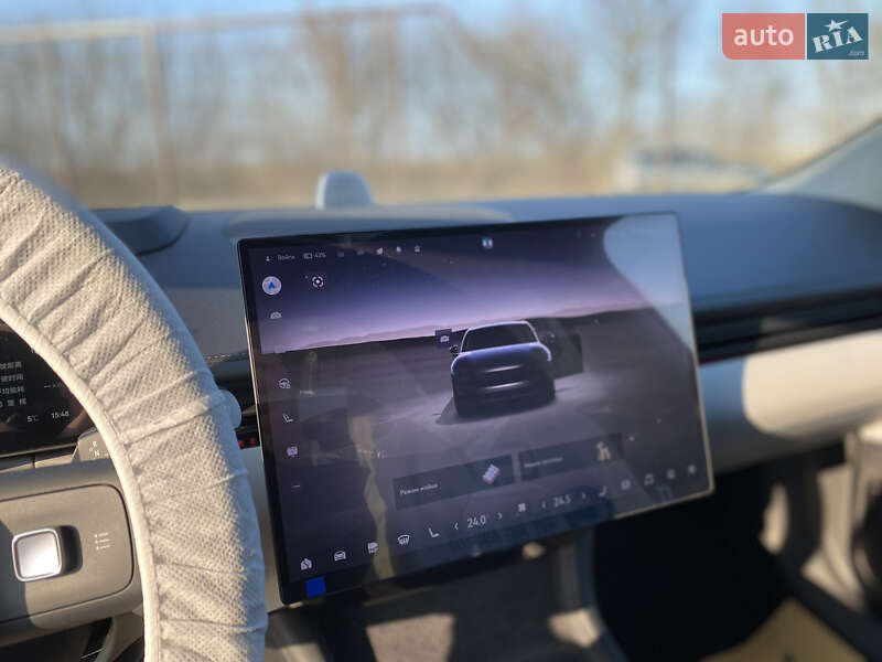 Седан Zeekr 007 2024 в Тернополе