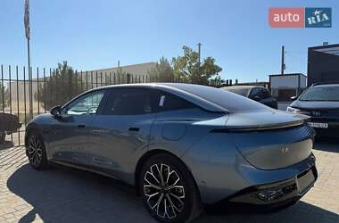 Седан Zeekr 007 2024 в 