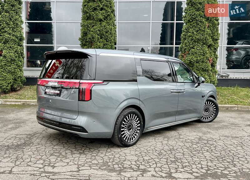 Мінівен Zeekr 009 2024 в Києві